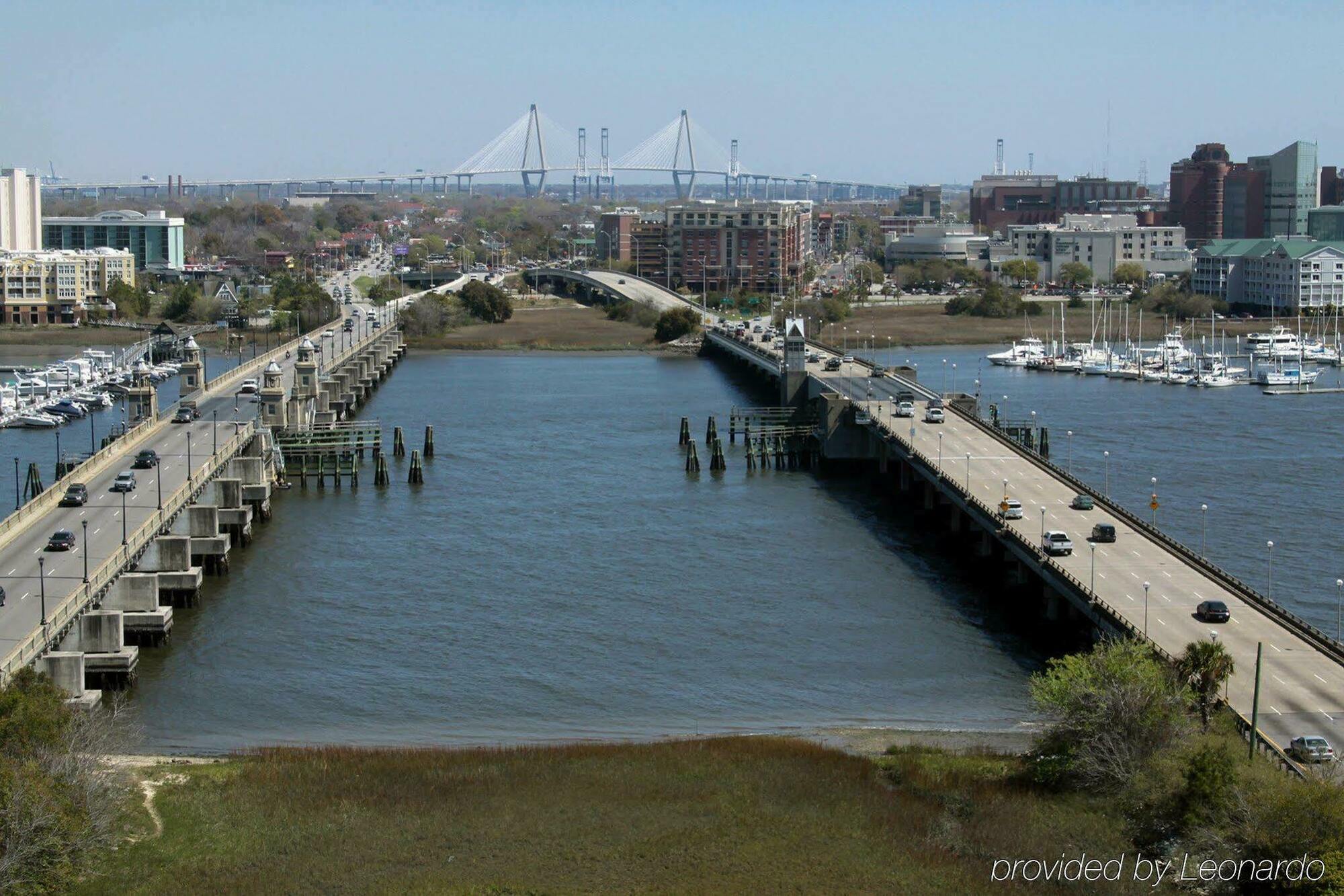 Holiday Inn Charleston-Riverview, An Ihg Hotel Exterior foto